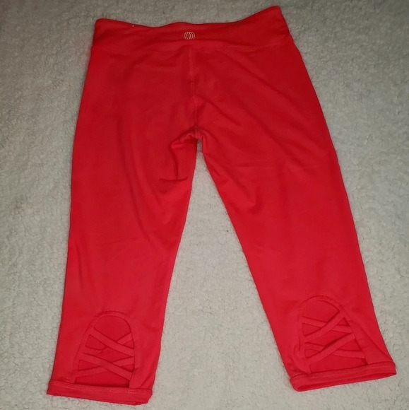 73.NWOTs ~ Orange 🍊 Capris w/Criss~Cross Calf Detail Leggings! - Picture 2 of 5